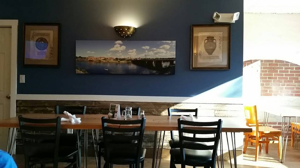 84 Court Pizza & Restaurant | restaurant | 84 Court St, Auburn, ME 04210, USA | 2073764940 OR +1 207-376-4940