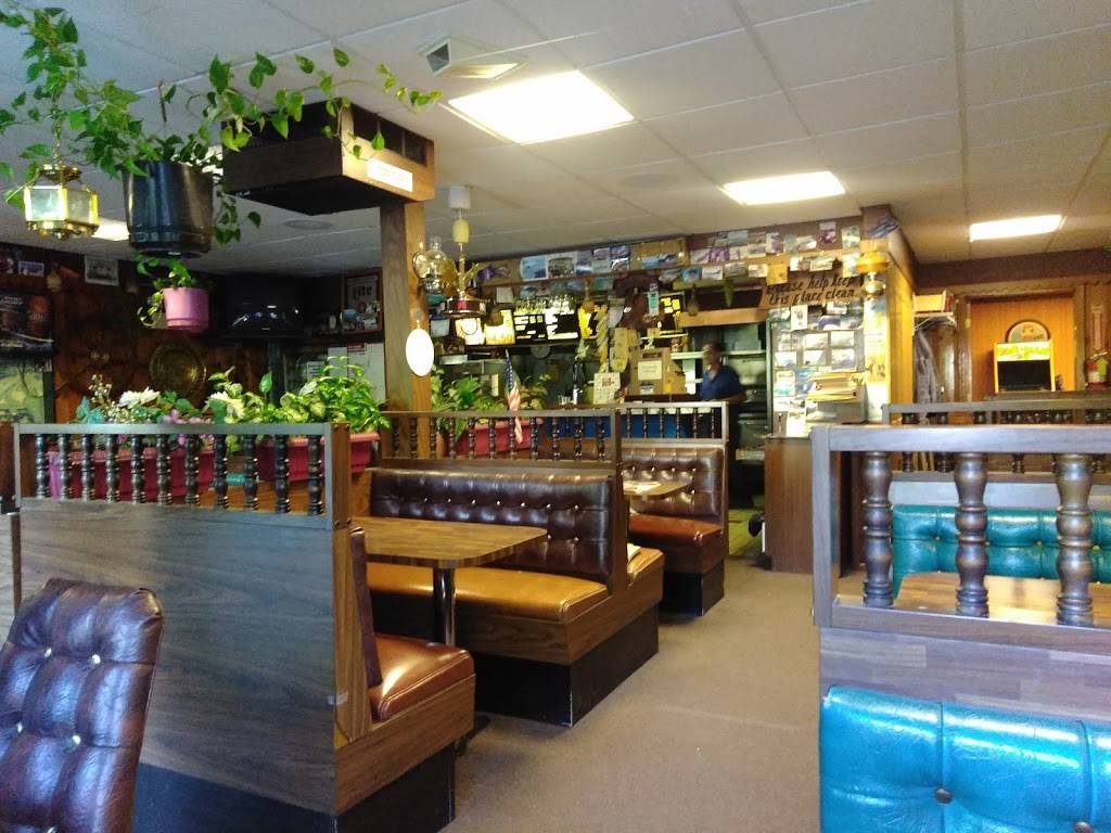 Northfield Pizza House | restaurant | 198 Main St, Northfield, MA 01360, USA | 4134985000 OR +1 413-498-5000