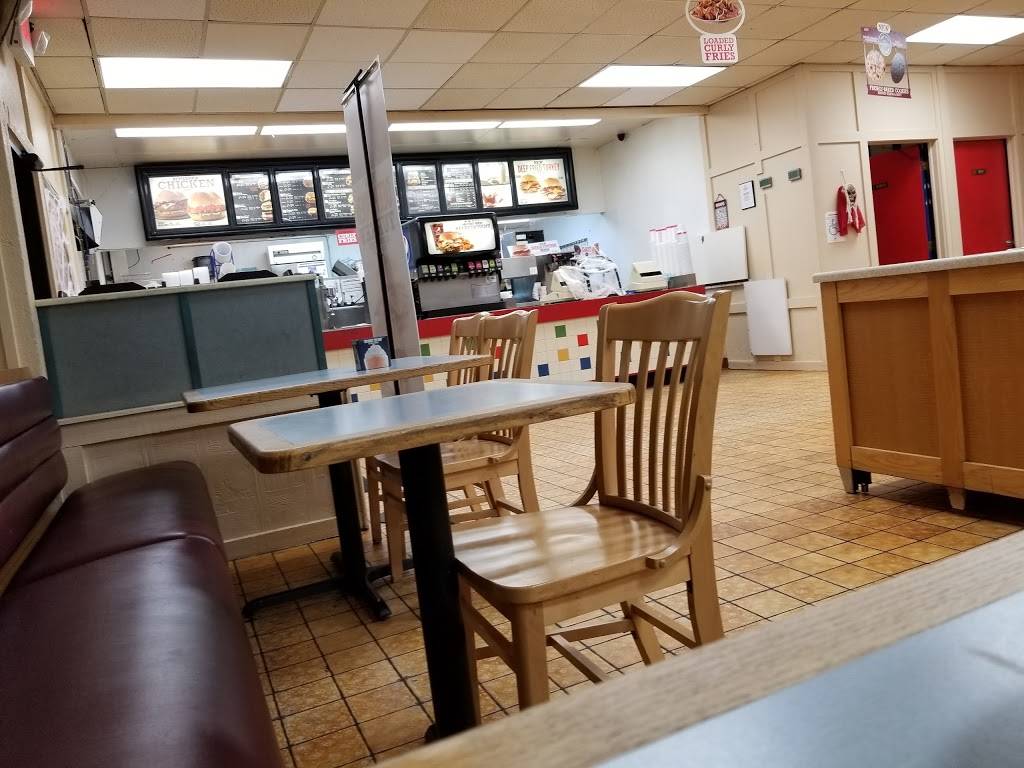 Arbys | restaurant | 2539 Green Bay Rd, North Chicago, IL 60064, USA | 8476891200 OR +1 847-689-1200