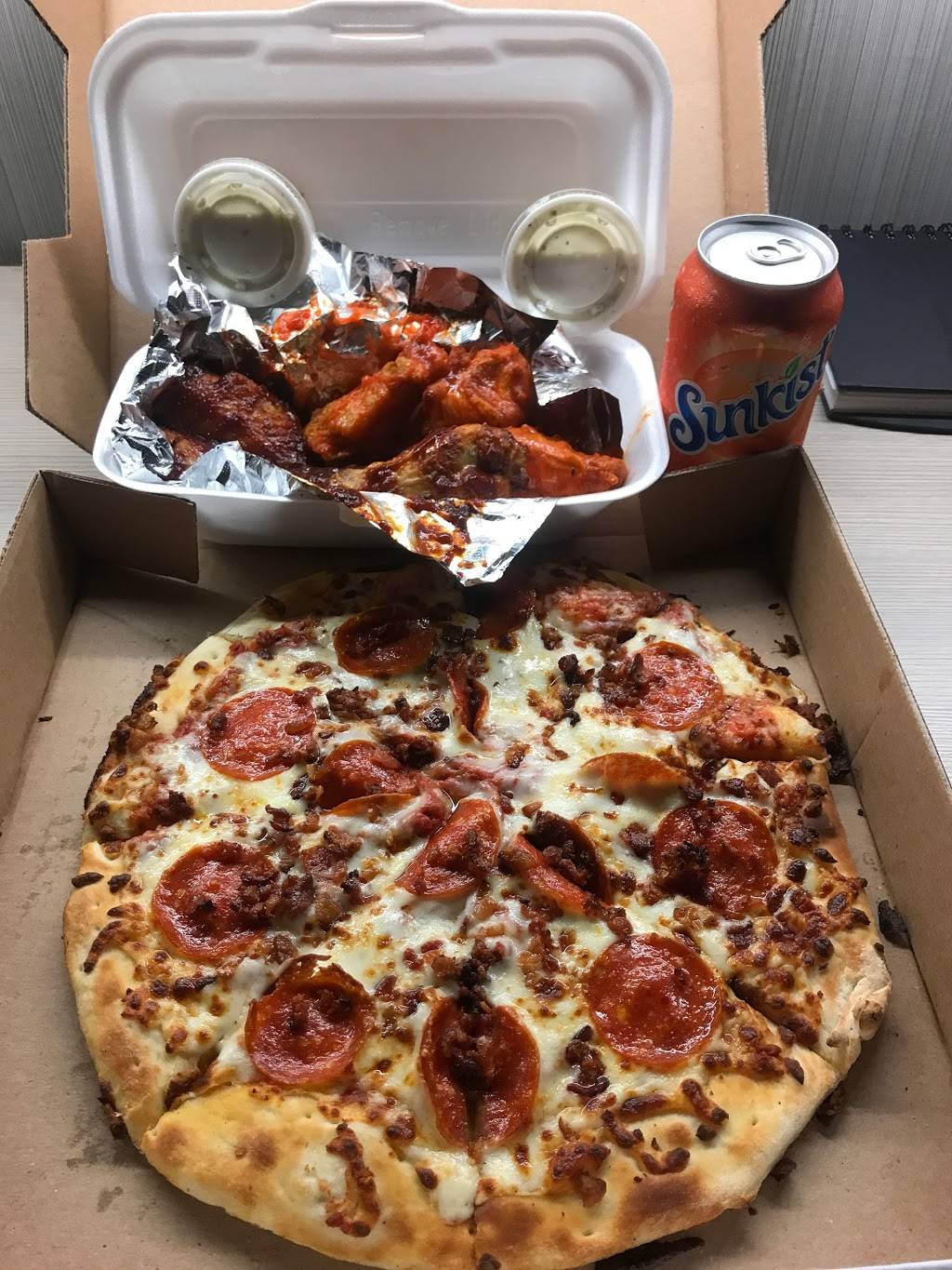Sunnys Pizza & Wings | meal delivery | 507 Craddock Ave, San Marcos, TX 78666, USA | 5123927437 OR +1 512-392-7437