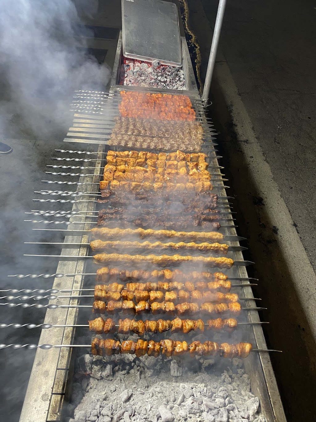 Armenian Lunch Truck | restaurant | 12811 Sherman Way, North Hollywood, CA 91605, USA | 8184827515 OR +1 818-482-7515