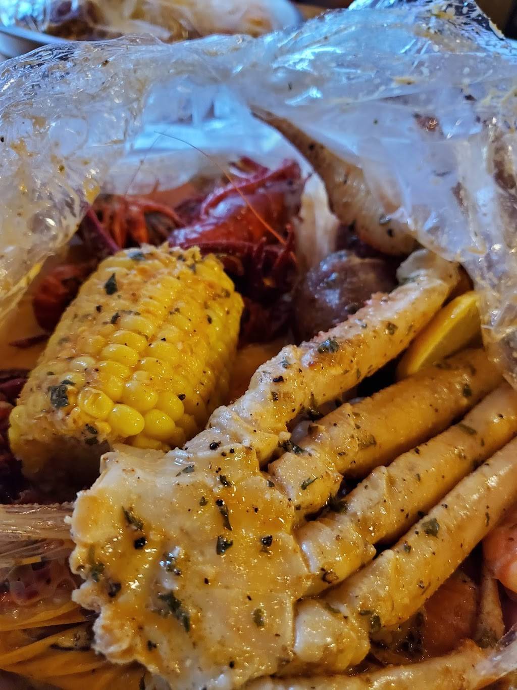 ugly crab 2 | restaurant | 5939 E 82nd St, Indianapolis, IN 46250, USA | 3179438168 OR +1 317-943-8168