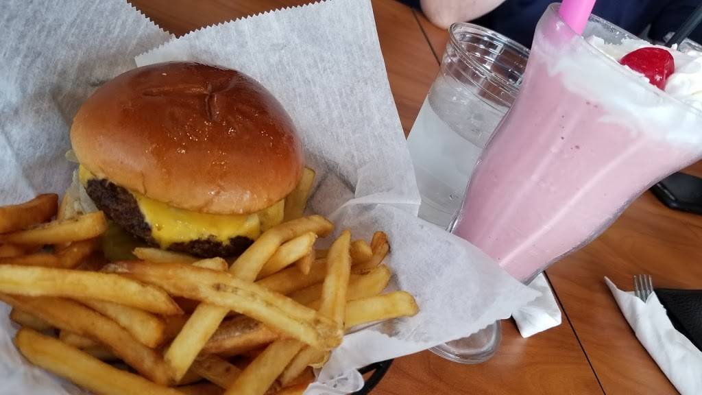 Telegraph Big Boy | restaurant | 26400 Telegraph Rd, Southfield, MI 48033, USA | 2489401510 OR +1 248-940-1510