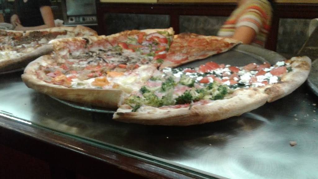 Antonios Pizza & Wings | restaurant | 71 Main St, Easthampton, MA 01027, USA | 4135278383 OR +1 413-527-8383