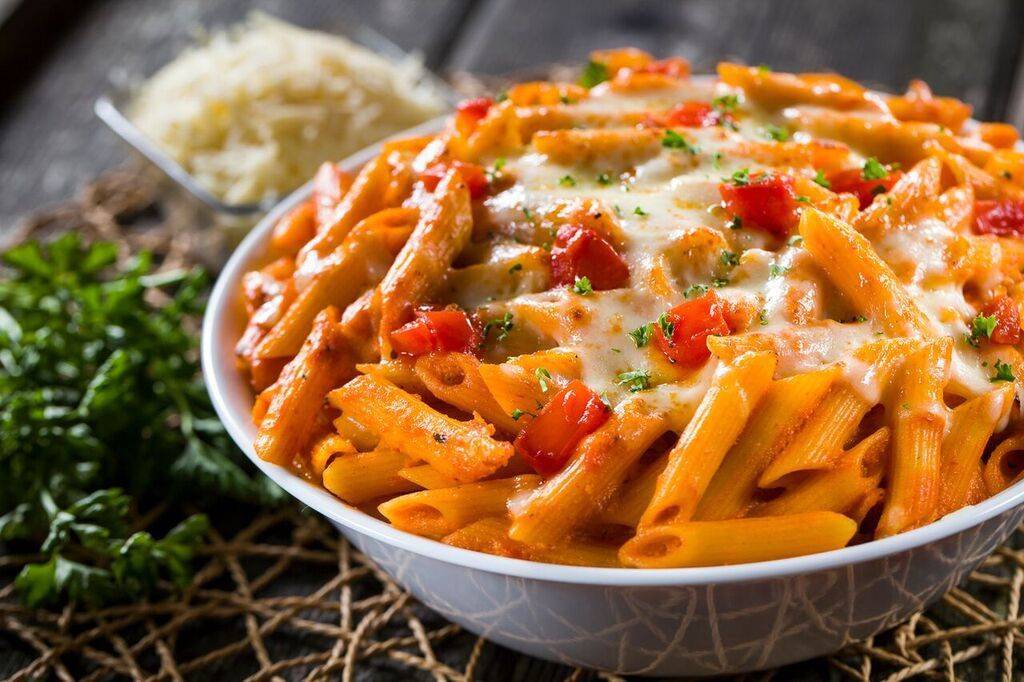 Safaris | restaurant | 230 E Main St, Hendersonville, TN 37075, USA | 6159913958 OR +1 615-991-3958