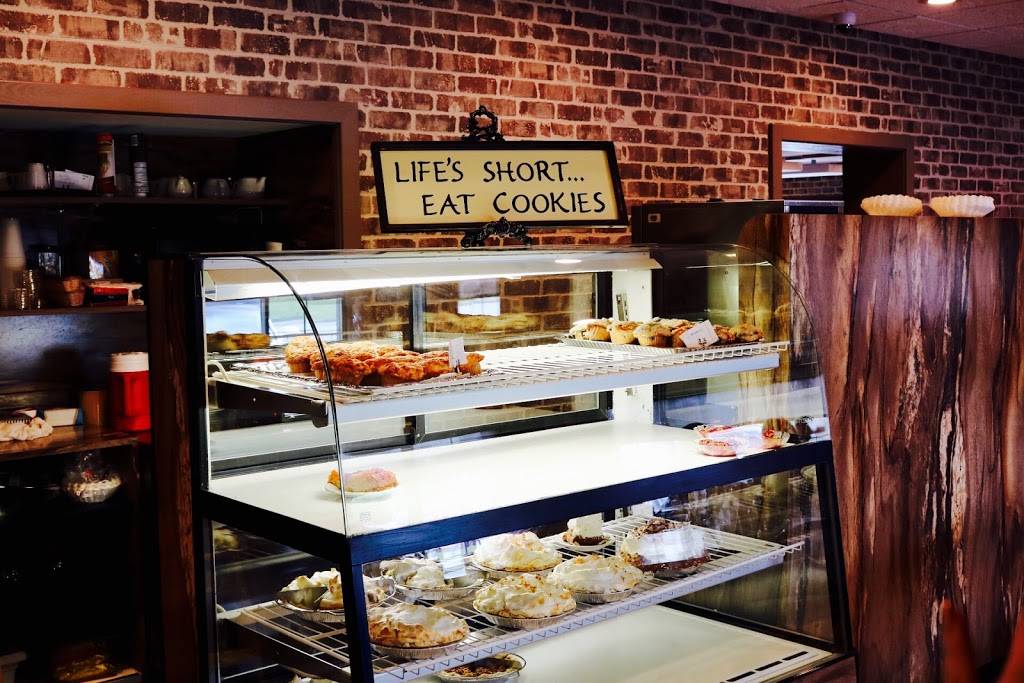 Berardis Family Kitchen | restaurant | 1019 W Perkins Ave, Sandusky, OH 44870, USA | 4196264592 OR +1 419-626-4592