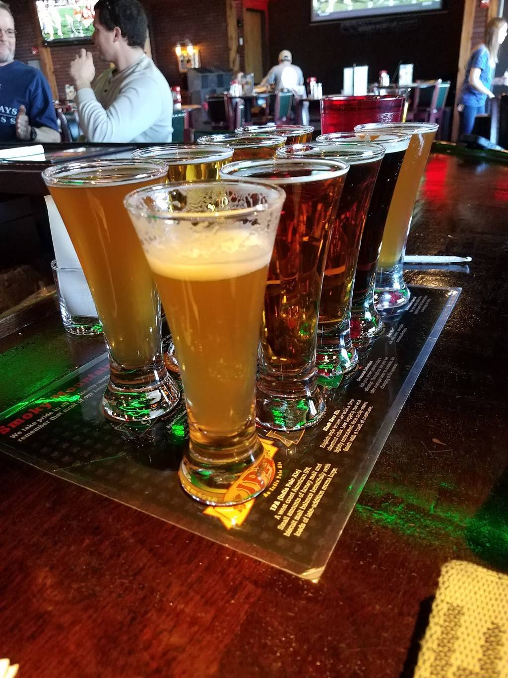 Smoky Mountain Brewery | restaurant | 743 Watkins Rd, Maryville, TN 37801, USA | 8652381900 OR +1 865-238-1900