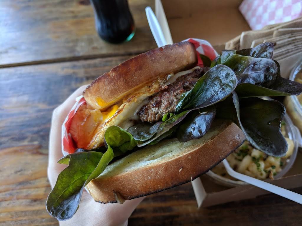 Dads Luncheonette | restaurant | 225 Cabrillo Hwy S, Half Moon Bay, CA 94019, USA | 6505609832 OR +1 650-560-9832