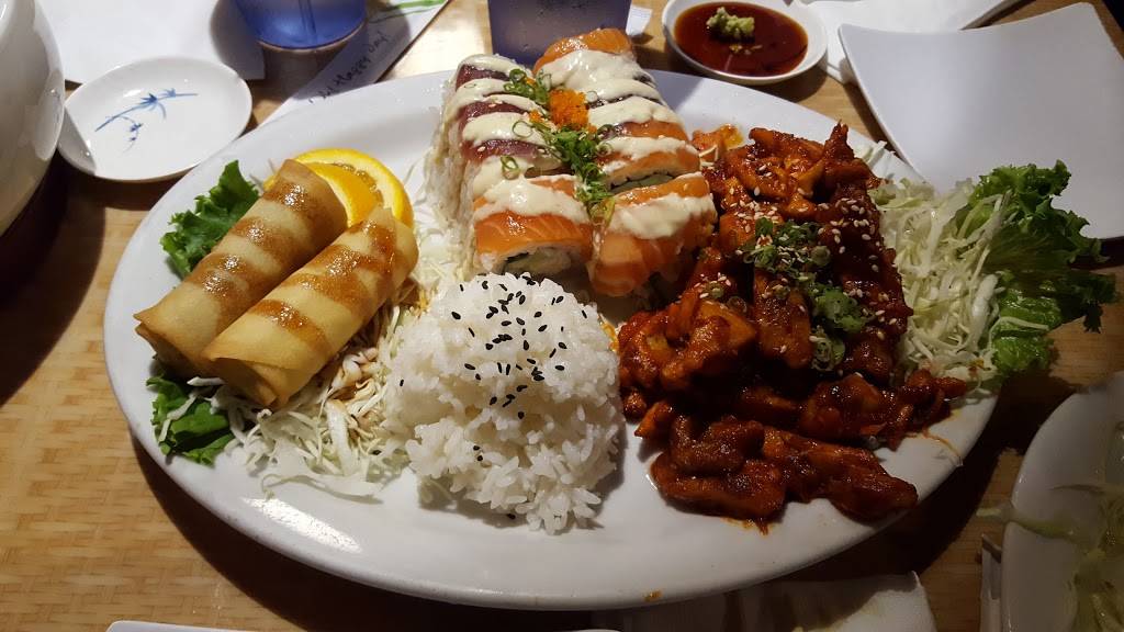 Sushi Hook | restaurant | 807 Howe Ave, Sacramento, CA 95825, USA | 9169216707 OR +1 916-921-6707