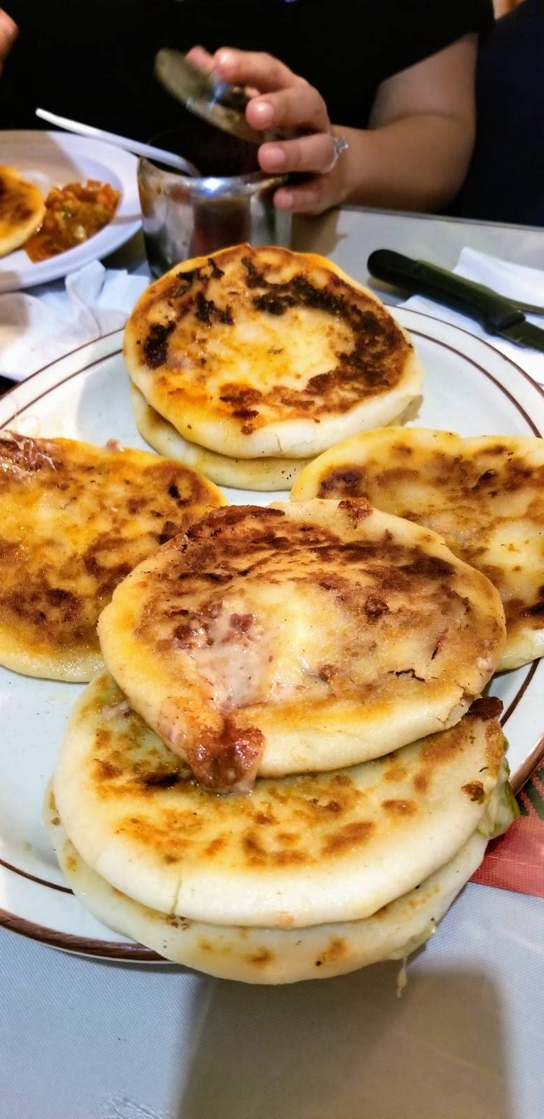 Izalco | restaurant | 64-05 Roosevelt Ave, Flushing, NY 11377, USA | 7185338373 OR +1 718-533-8373