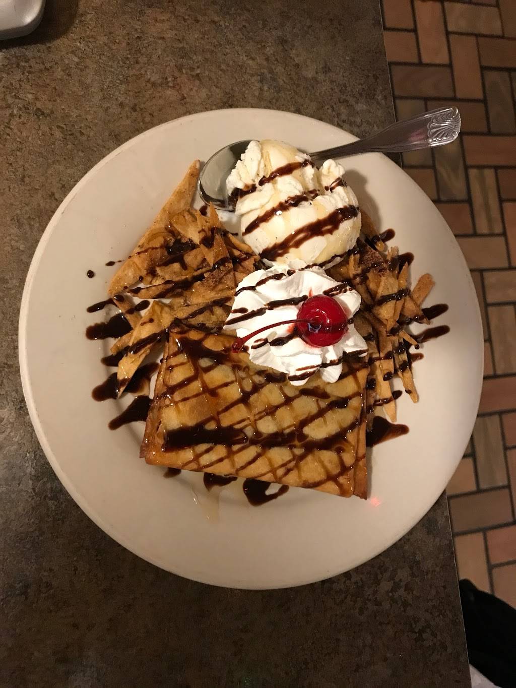 Cinco Amigos | restaurant | 1 N Willow Ave, Cookeville, TN 38501, USA | 9316464665 OR +1 931-646-4665