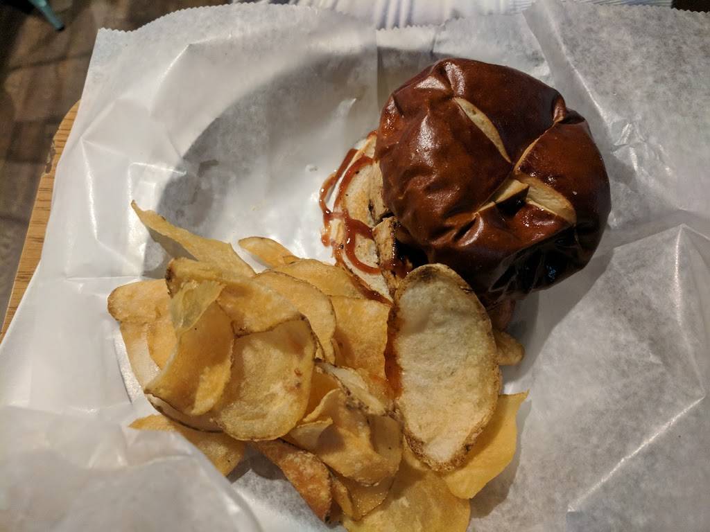 Bier Garten | restaurant | 8 State Park Dr, Bay City, MI 48706, USA | 9896841331 OR +1 989-684-1331