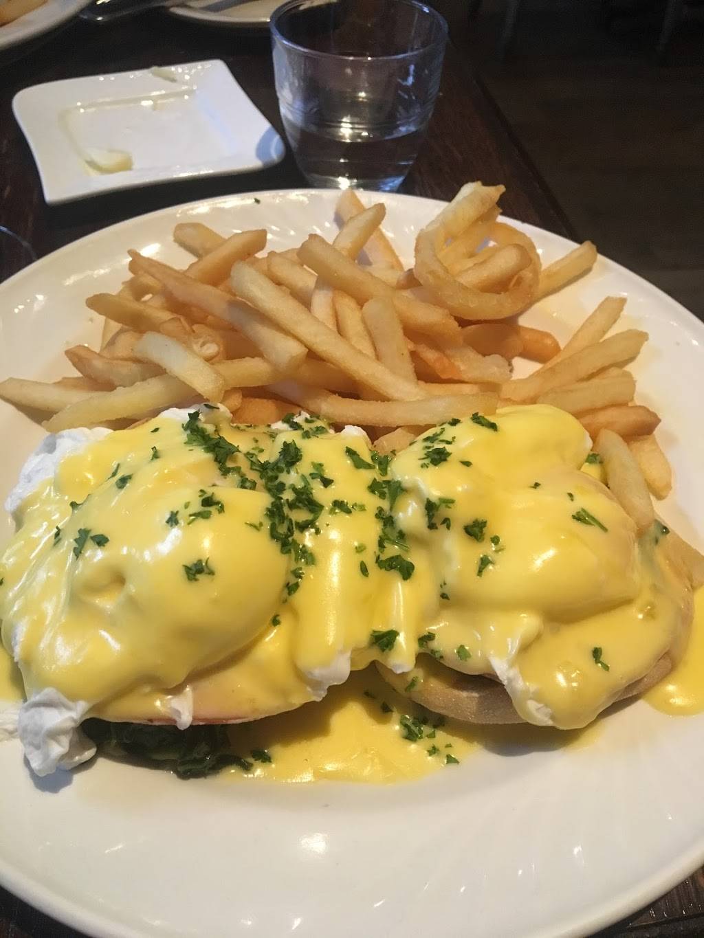 Le Grenier | restaurant | 502 H St NE, Washington, DC 20002, USA | 2025444999 OR +1 202-544-4999