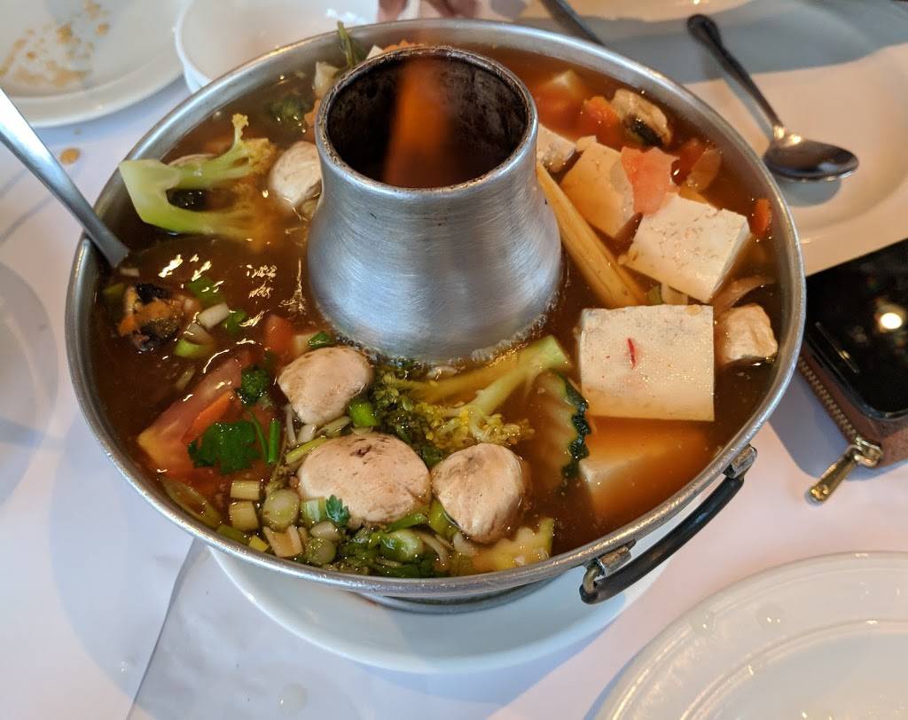 Bangkok Bay Thai Cuisine | restaurant | 825 El Camino Real, Redwood City, CA 94063, USA | 6503655369 OR +1 650-365-5369