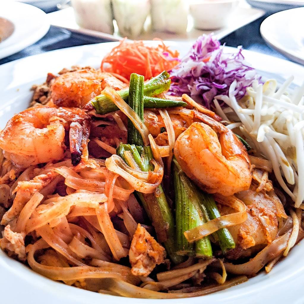 Sweet Chili | restaurant | 8276 Santa Monica Blvd, West Hollywood, CA 90046, USA | 3236542892 OR +1 323-654-2892