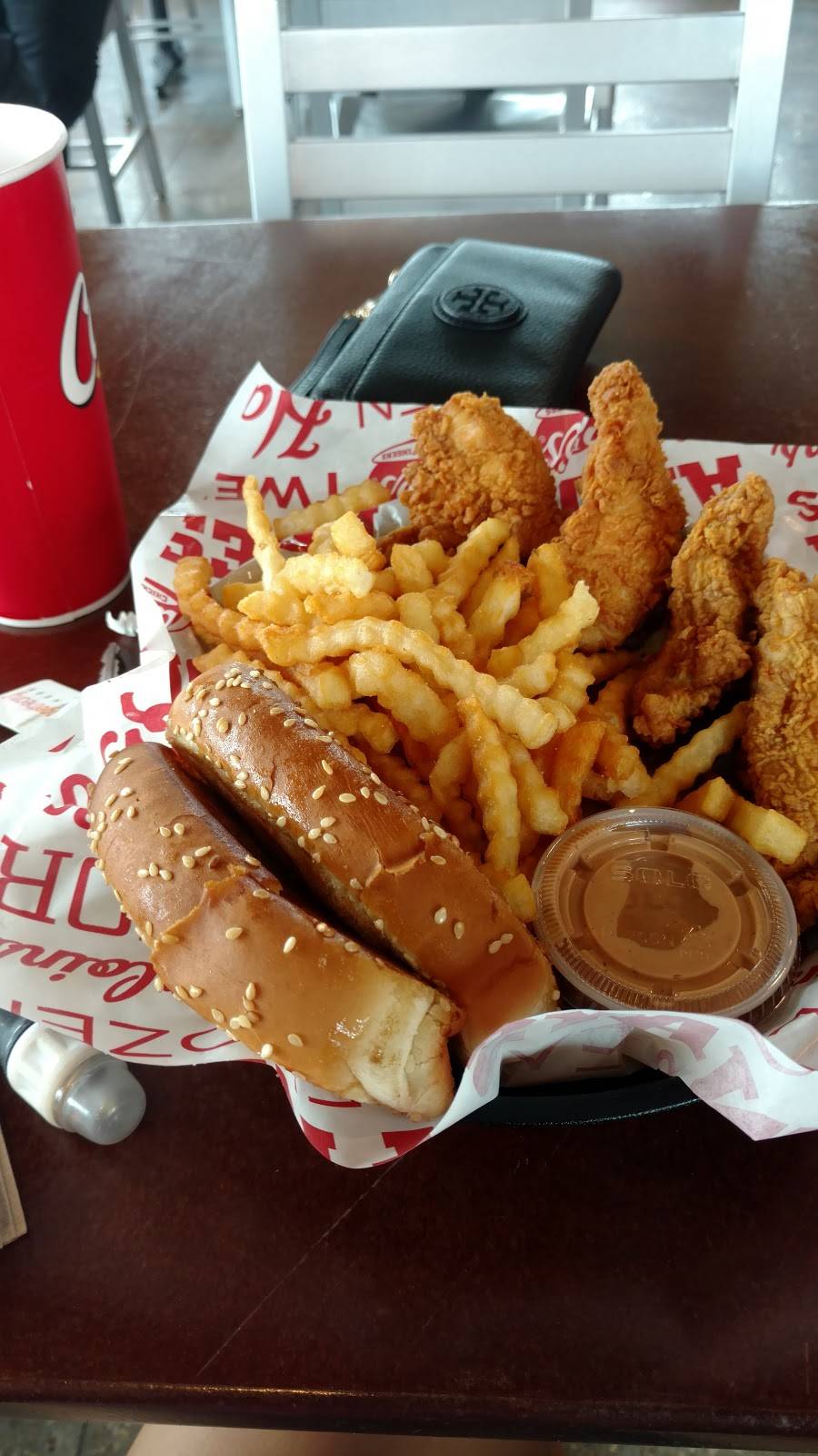 Raising Canes Chicken Fingers | meal takeaway | 6015 Hwy 6 N, Houston, TX 77084, USA | 2813451605 OR +1 281-345-1605