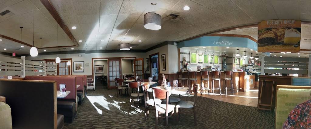 Perkins Restaurant & Bakery | restaurant | 6005 Cypress Gardens Blvd, Winter Haven, FL 33884, USA | 8638750620 OR +1 863-875-0620