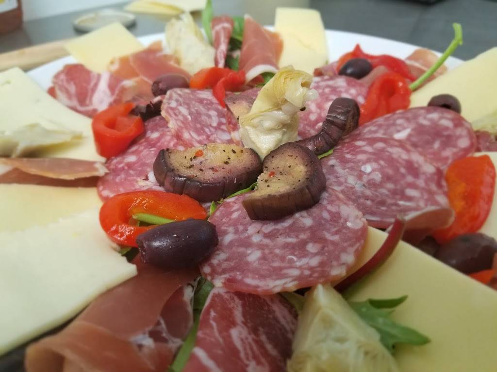 Homage European Bistro | restaurant | 3871, 815 Main St, Myrtle Beach, SC 29577, USA | 8434448366 OR +1 843-444-8366