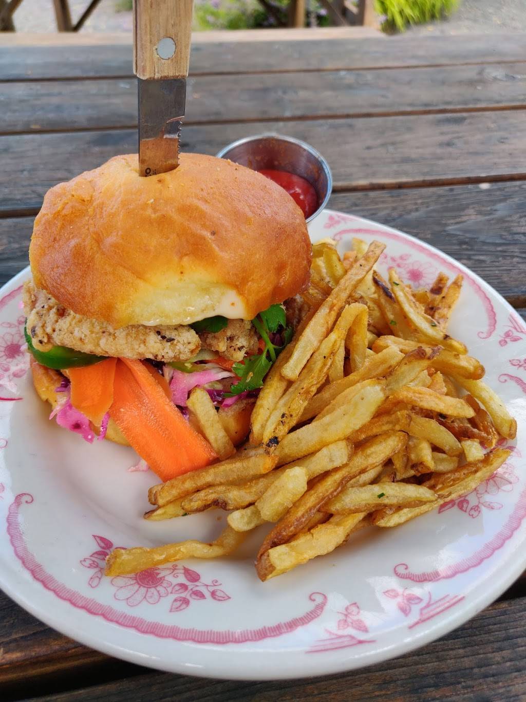 Beeswing Restaurant | restaurant | 4318 NE Cully Blvd, Portland, OR 97218, USA | 5034777318 OR +1 503-477-7318