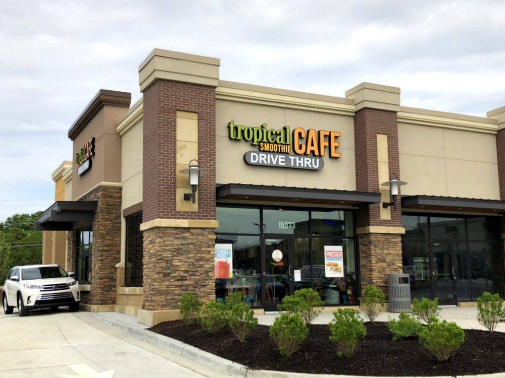 Tropical Smoothie Cafe | restaurant | 15933 Antioch Rd, Overland Park, KS 66223, USA | 9137774434 OR +1 913-777-4434