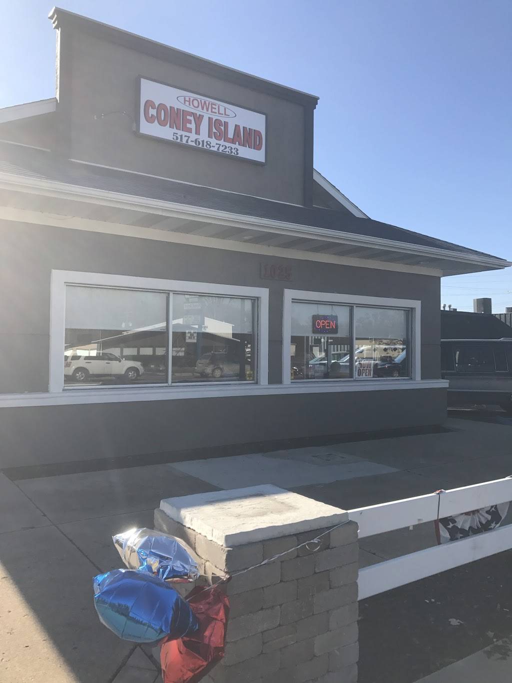 Howell Coney Island | restaurant | 1025 E Grand River Ave, Howell, MI 48843, USA | 5176187233 OR +1 517-618-7233