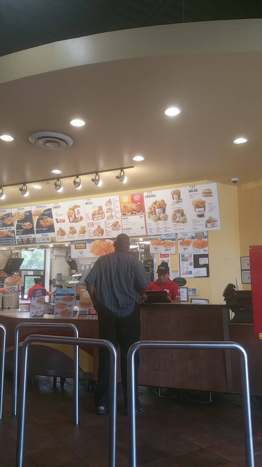 Long John Silvers | restaurant | 606 Broadhollow Rd, Melville, NY 11747, USA | 6312933496 OR +1 631-293-3496