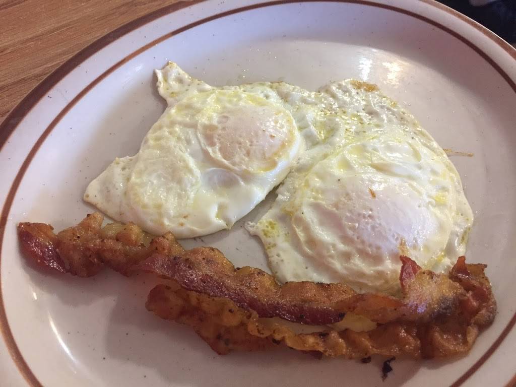 A & B Restaurant | restaurant | 1520 S Combee Rd, Lakeland, FL 33801, USA | 8636655261 OR +1 863-665-5261