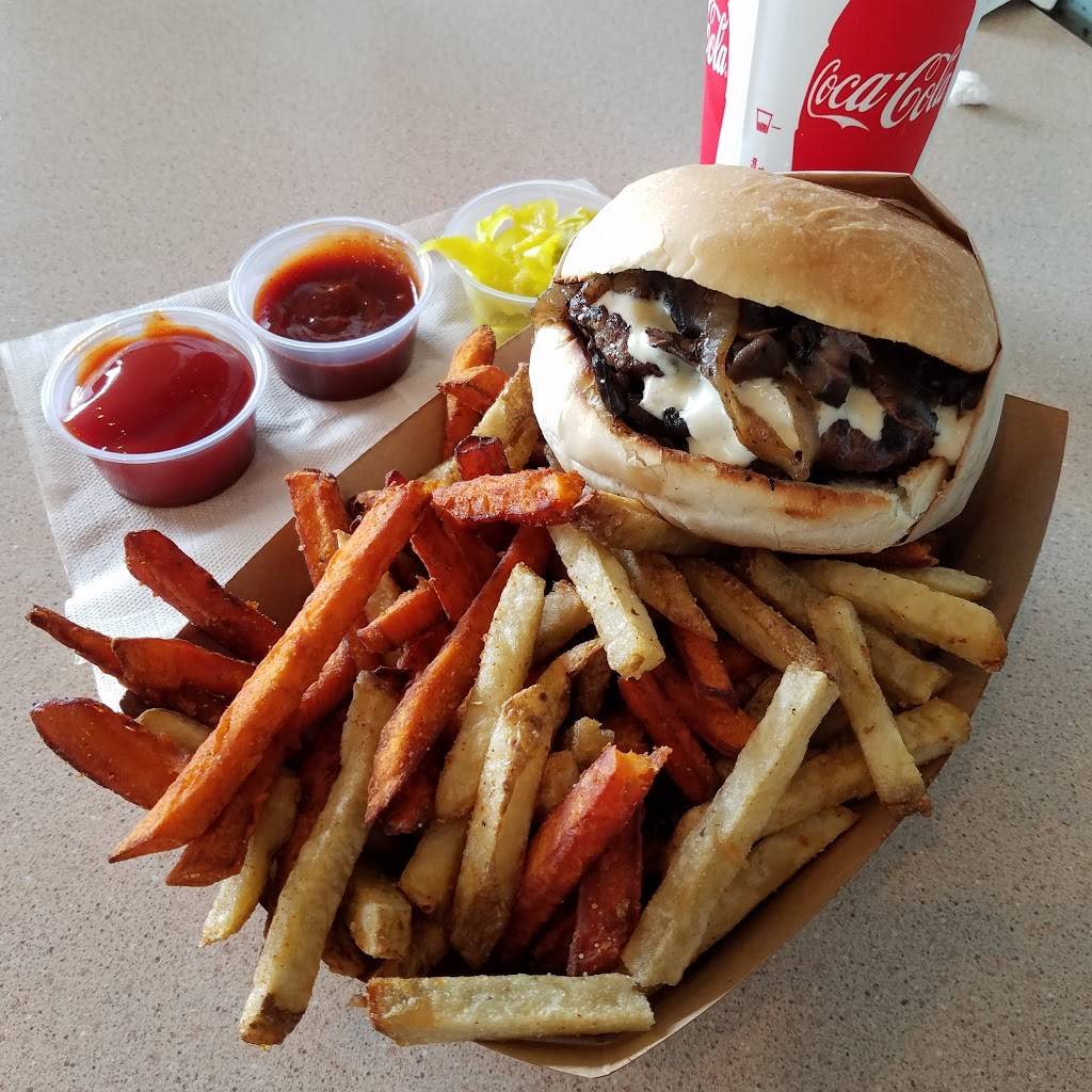 Cafe 152 Burger Company | restaurant | 8401 Church St, Gilroy, CA 95020, USA | 4087672055 OR +1 408-767-2055