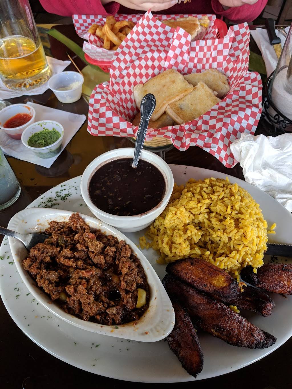 Las Palmas Restaurant | restaurant | 351 N Donnelly St, Mt Dora, FL 32757, USA | 3527203336 OR +1 352-720-3336