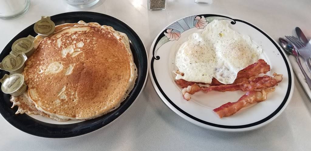 OCallaghans | restaurant | 631 E Market St, Warren, OH 44481, USA | 2346005666 OR +1 234-600-5666