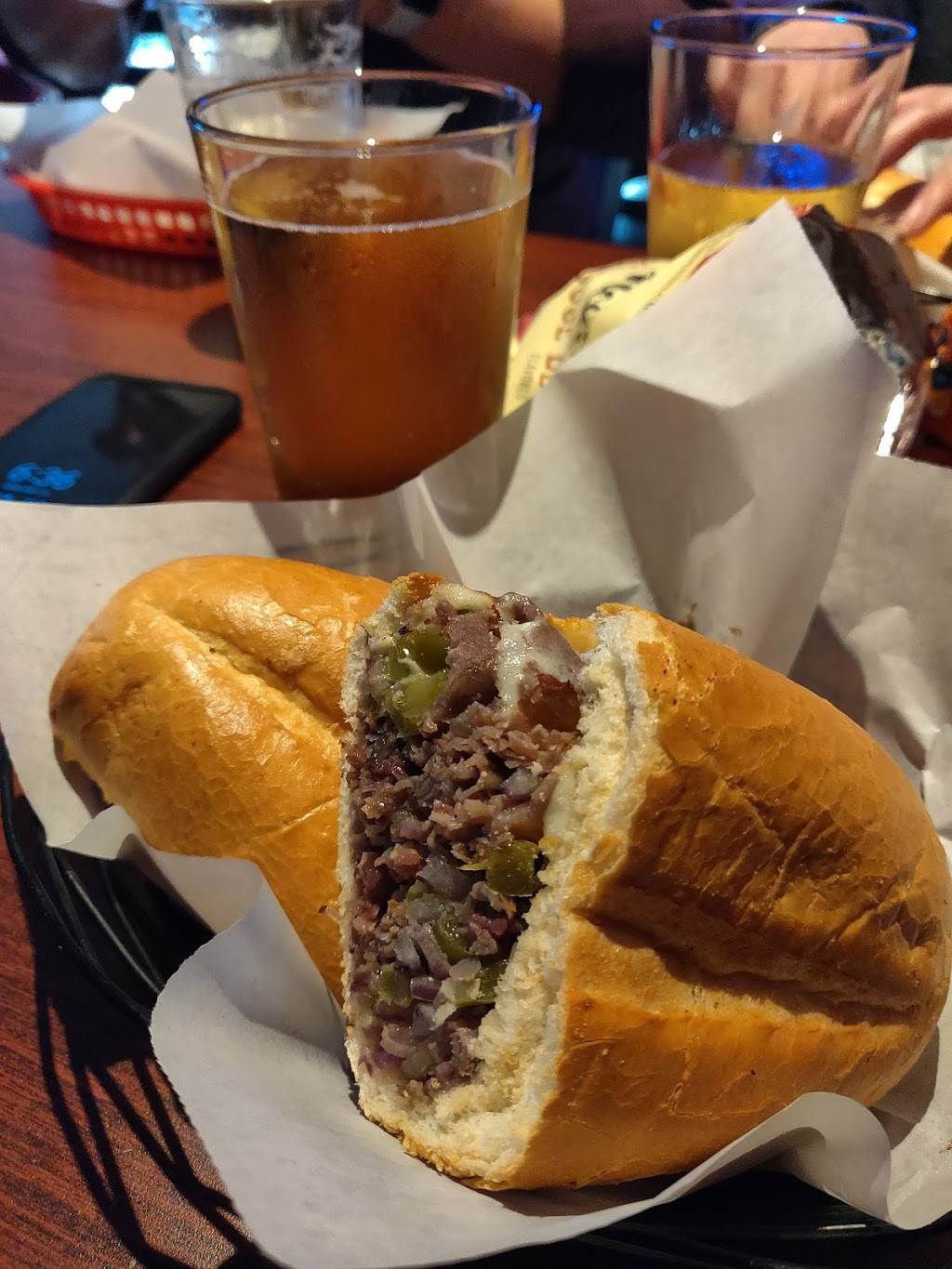 Peanuts Pub & Deli | restaurant | 22722 Centre Dr A, Lake Forest, CA 92630, USA | 9494723922 OR +1 949-472-3922