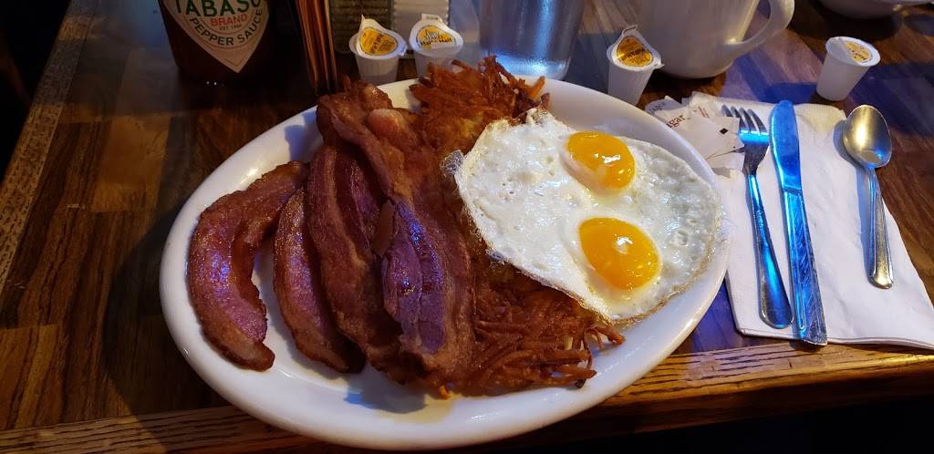 Dockside Saloon & Restaurant | restaurant | 2047 NW Front Ave, Portland, OR 97209, USA | 5032416433 OR +1 503-241-6433