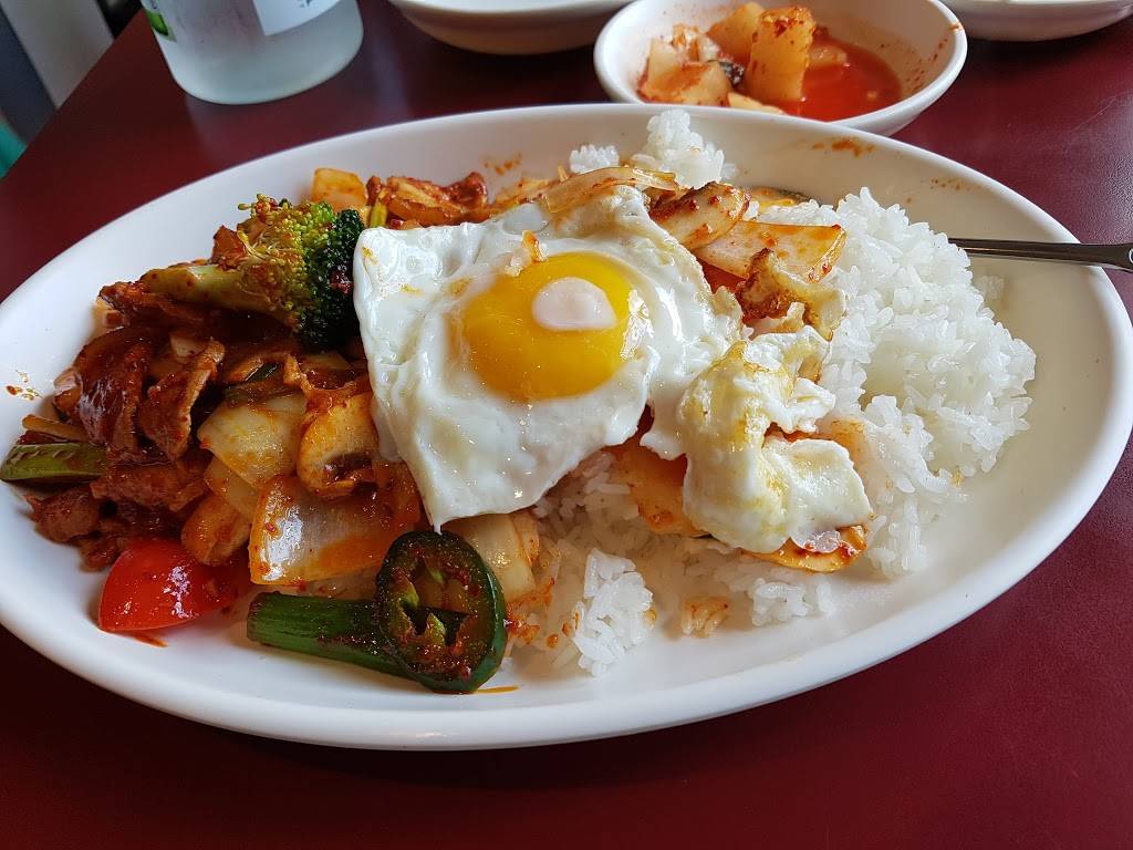 The Famous Owl of Minerva | restaurant | 1177 23A, Central Pkwy W #23A, Mississauga, ON L5C 2T1, Canada | 9052737275 OR +1 905-273-7275