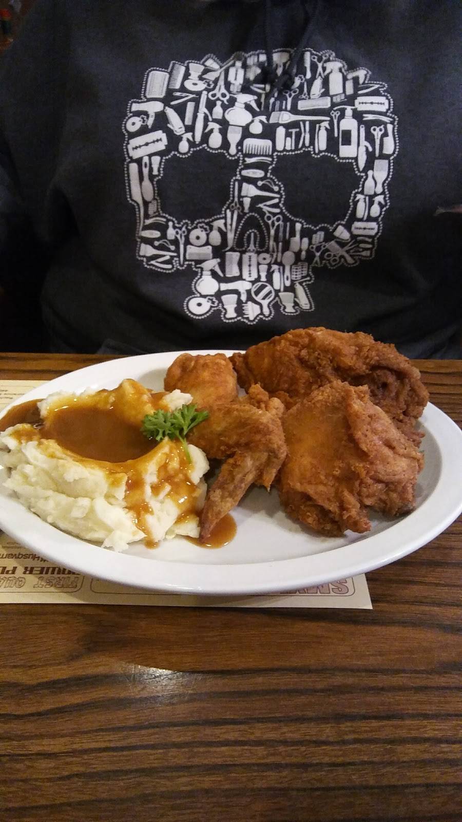 Cals Restaurant & Pizza Express | restaurant | 8301 Windham St, Garrettsville, OH 44231, USA | 3305272133 OR +1 330-527-2133