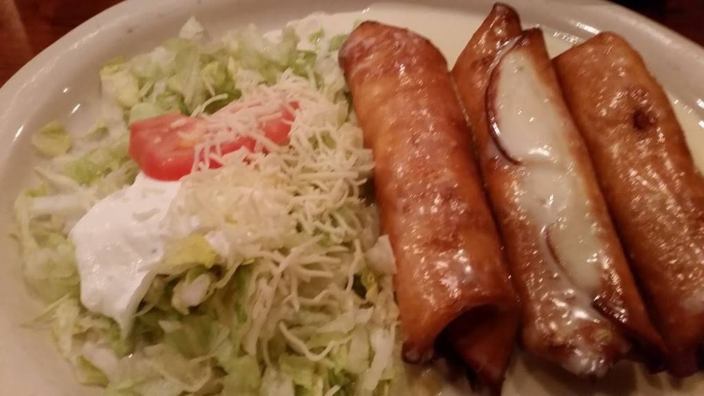 Los Tres Amigos | restaurant | 63 NE Carefree Ln, Waukee, IA 50263, USA | 5159870393 OR +1 515-987-0393