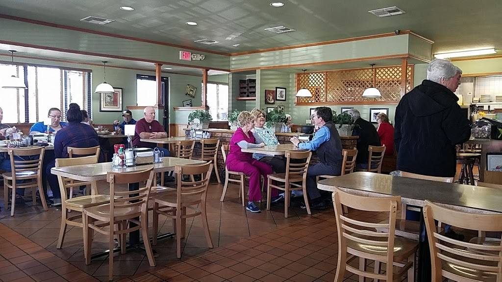 Peacocks Restaurant | restaurant | 1700 W Lingleville Rd, Stephenville, TX 76401, USA | 2549684668 OR +1 254-968-4668