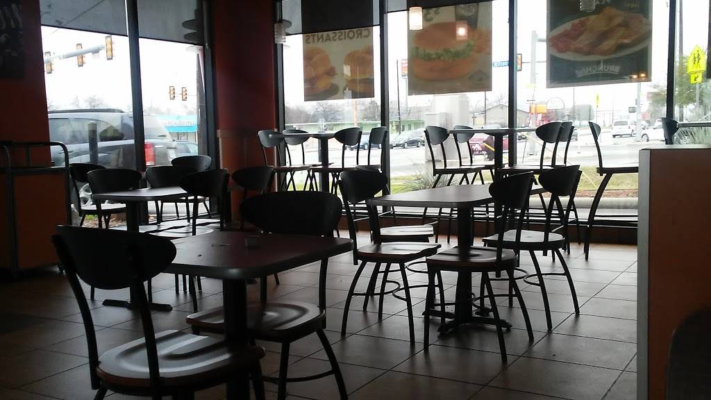 Jack in the Box | restaurant | 2100 Culebra Rd, San Antonio, TX 78228, USA | 2107349510 OR +1 210-734-9510