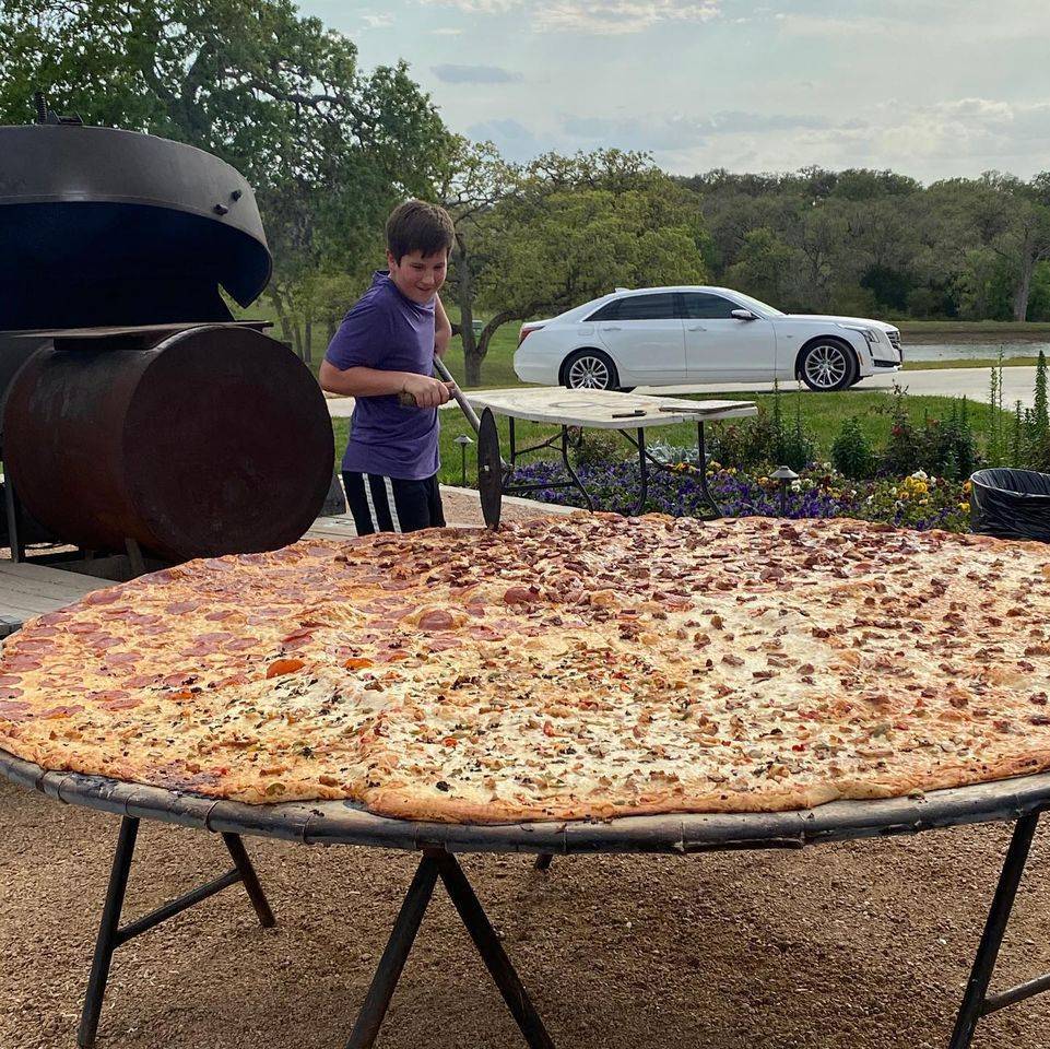 Dirt Road Cookers | restaurant | 737 Co Rd 365, Hondo, TX 78861, USA | 8304449678 OR +1 830-444-9678