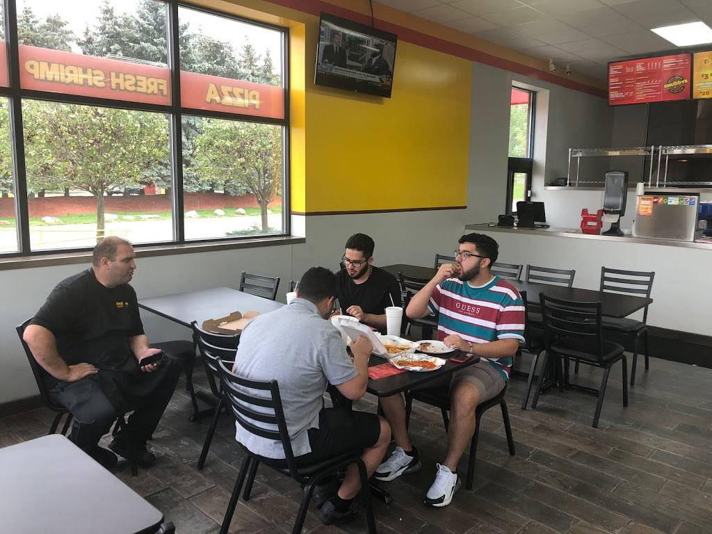 Chubbys Pizza and Wings | restaurant | 260 E Walton Blvd, Pontiac, MI 48340, USA | 2484999809 OR +1 248-499-9809