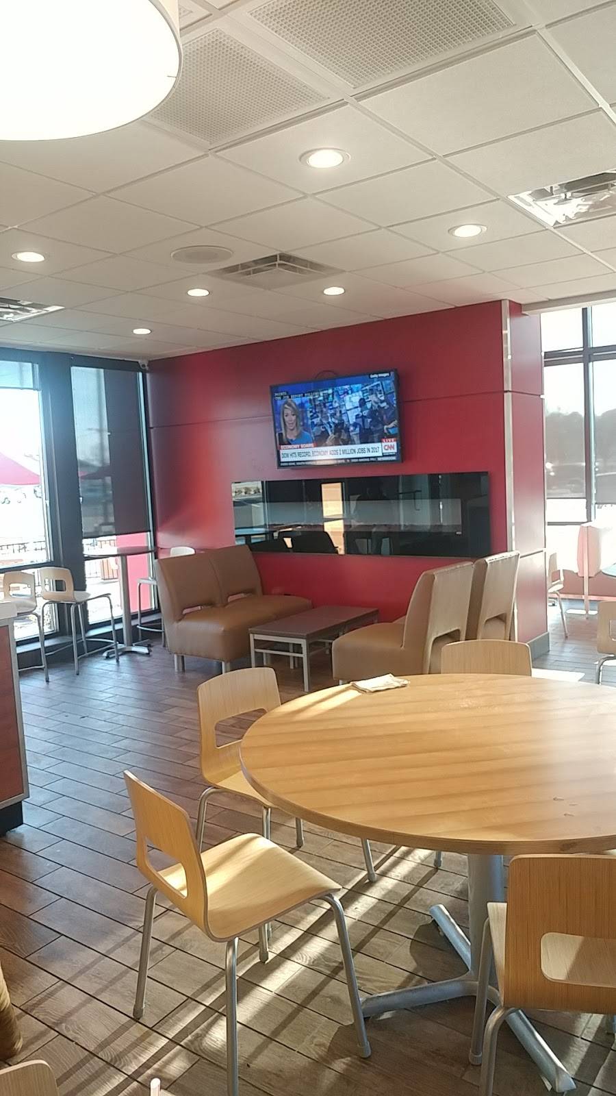 Wendys | restaurant | 6892 Garners Ferry Rd, Columbia, SC 29209, USA | 8037768440 OR +1 803-776-8440