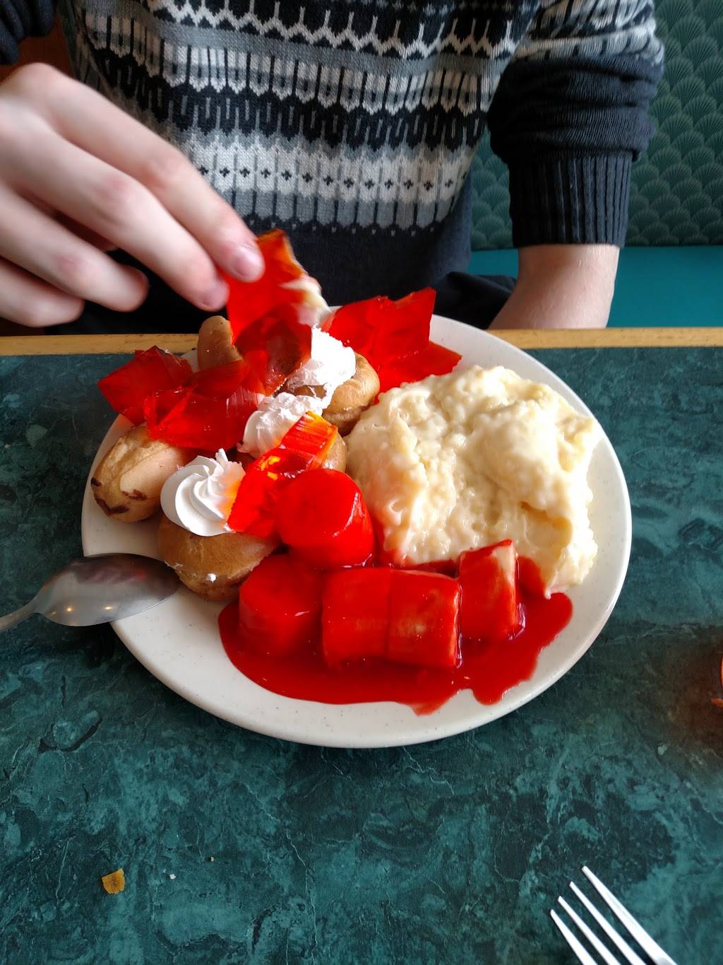 Grand Buffet | restaurant | 4400 W Elm St, McHenry, IL 60050, USA | 8153633888 OR +1 815-363-3888