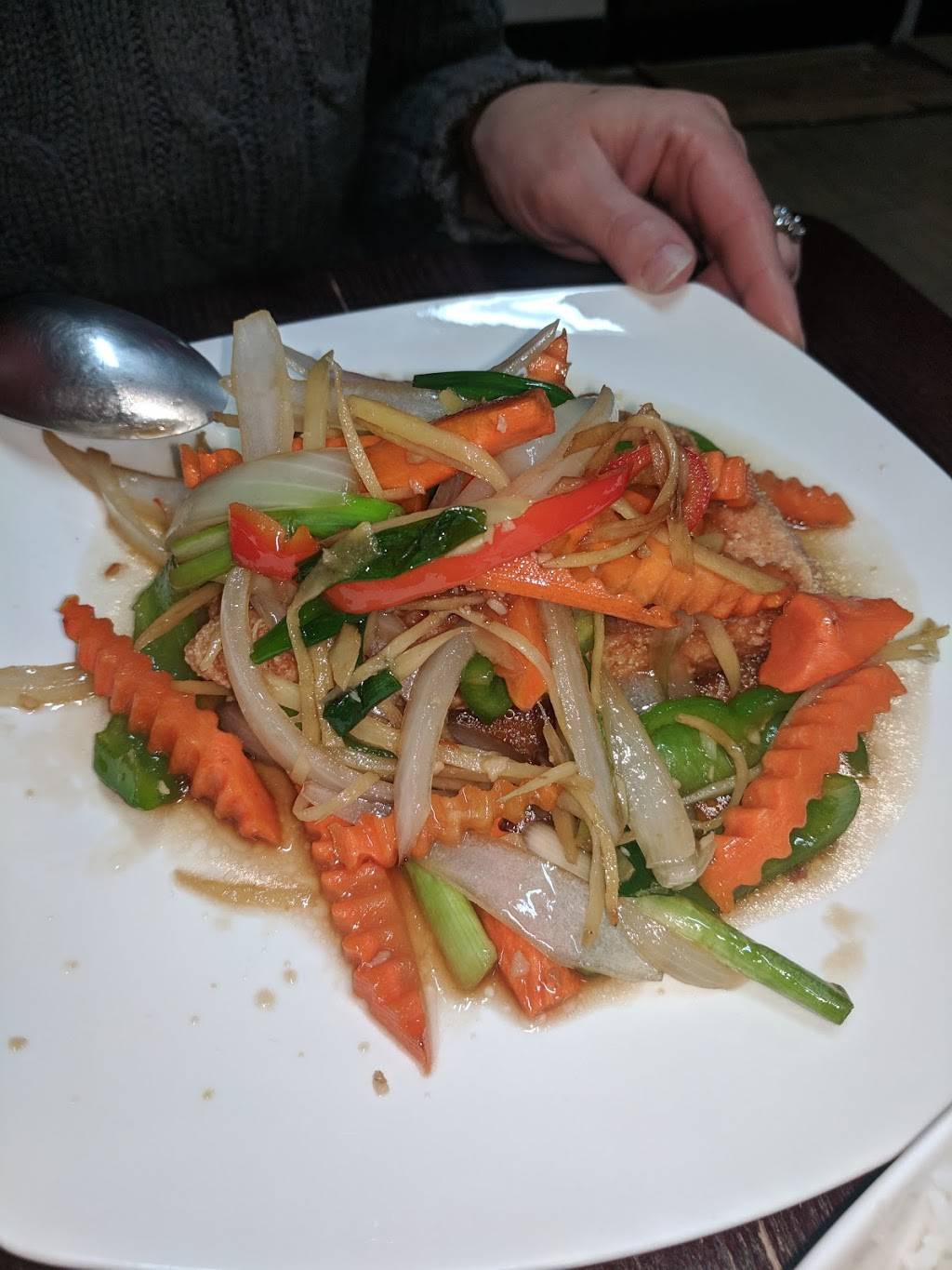 Roi Siam Restaurant | restaurant | 1814 Bergenline Ave ste 1, Union City, NJ 07087, USA | 2012230222 OR +1 201-223-0222