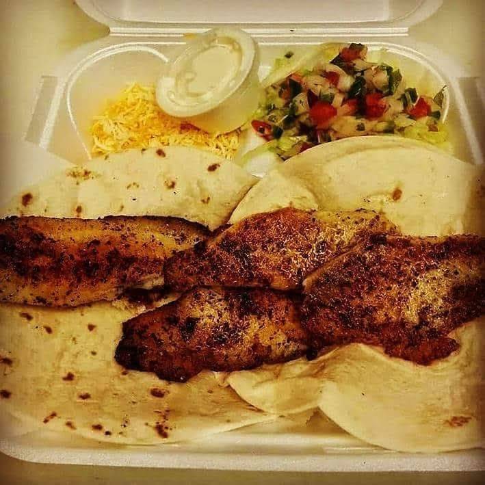 Surfs Up | restaurant | 6427 W North Ave, Oak Park, IL 60302, USA | 7086135585 OR +1 708-613-5585