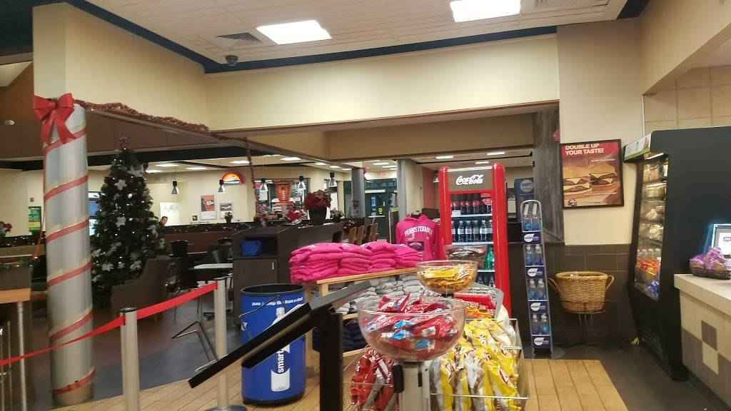 Roy Rogers | restaurant | 23 Park Ave, Elverson, PA 19520, USA | 6102984011 OR +1 610-298-4011