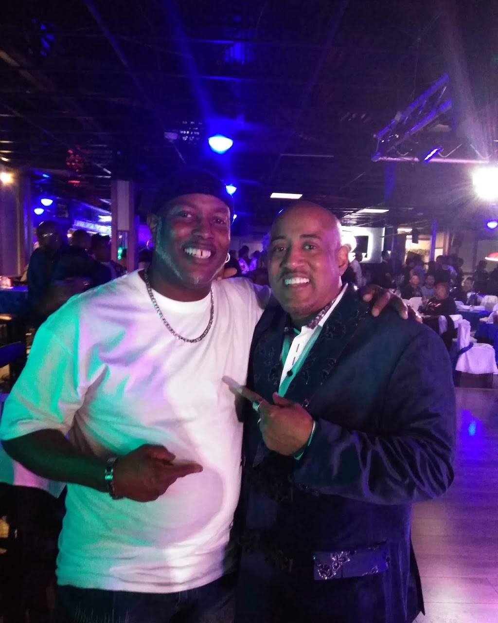 Henderson Chicken | restaurant | 4218 W Camp Wisdom Rd, Dallas, TX 75237, USA | 9722966777 OR +1 972-296-6777