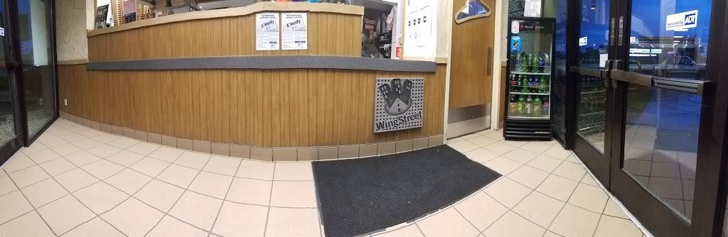 Pizza Hut | meal takeaway | 3304 S 2300 E, Salt Lake City, UT 84109, USA | 8014855888 OR +1 801-485-5888