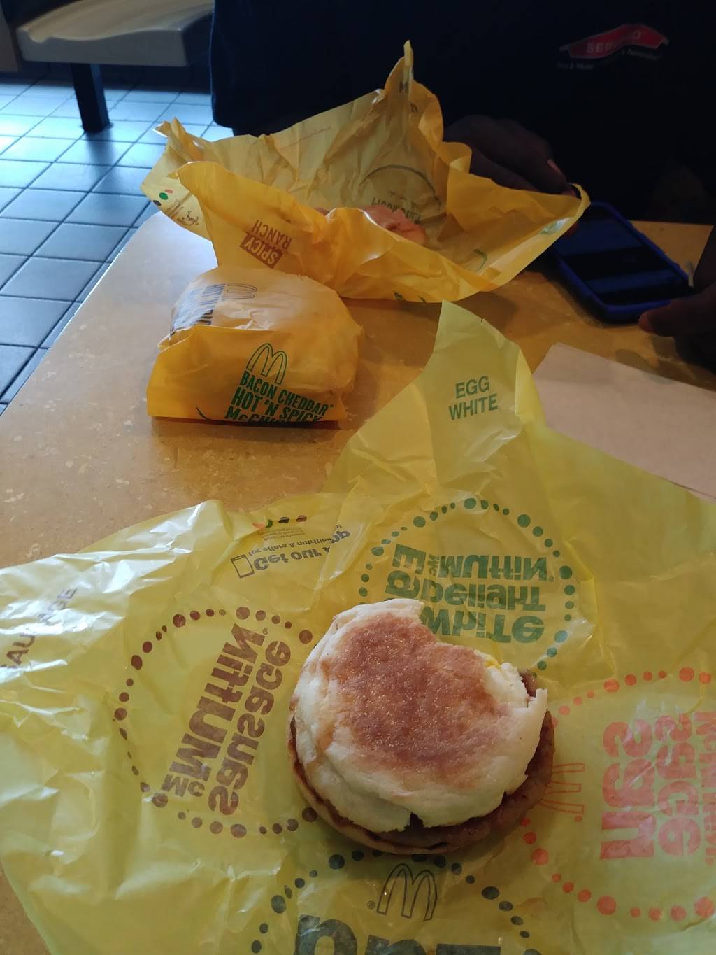 McDonalds | restaurant | 1212 W Main St, Mesa, AZ 85201, USA | 4808349585 OR +1 480-834-9585