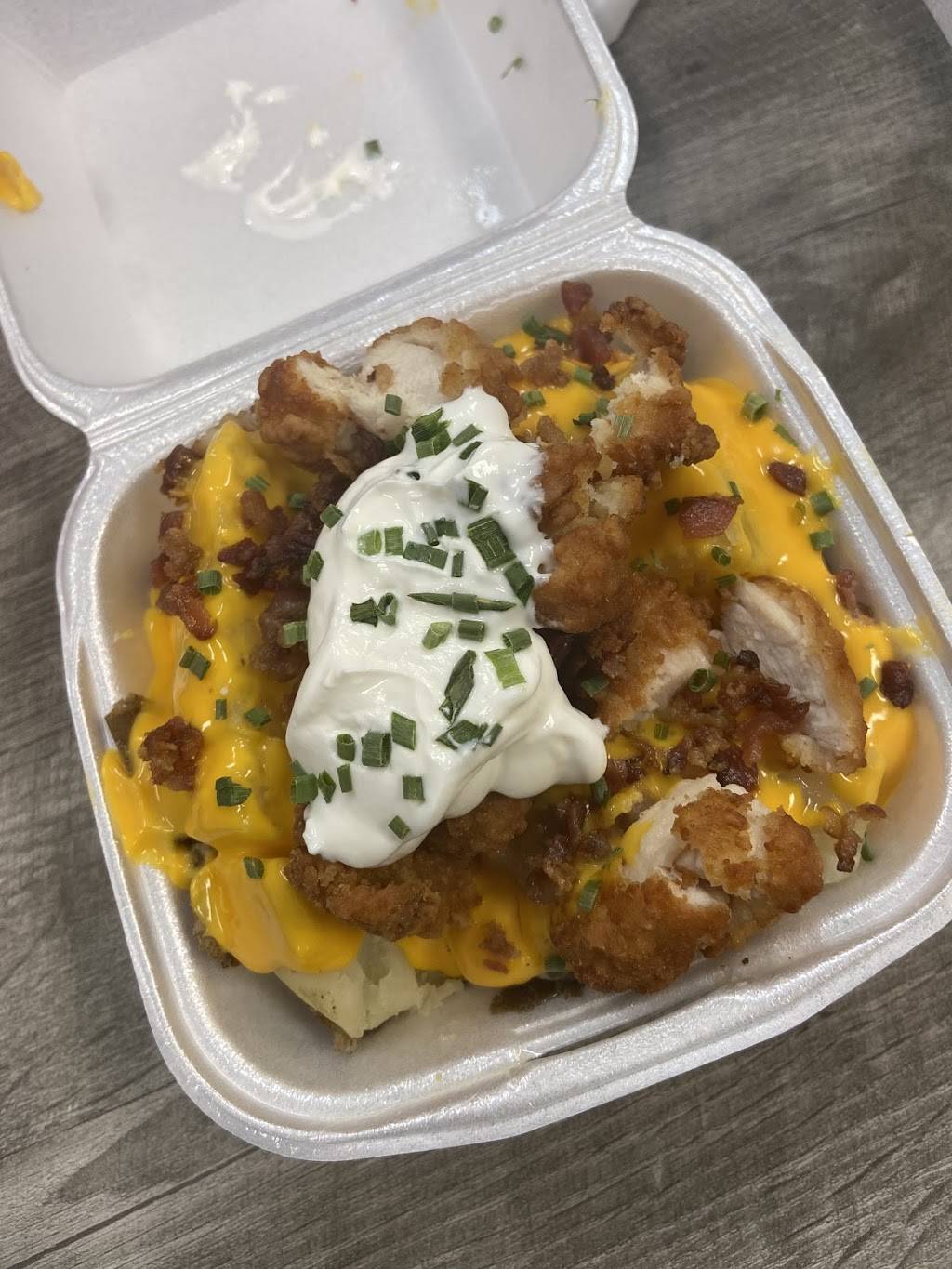 Dynamo’s Wings | restaurant | 915 Tiny Town Rd suite c, Clarksville, TN 37042, USA | 9314445405 OR +1 931-444-5405