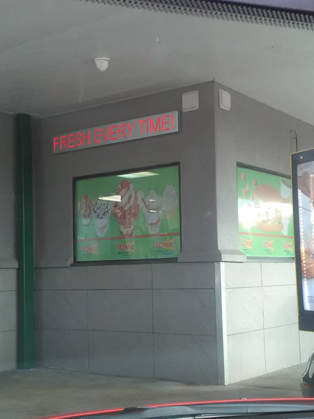 Sonic Drive-In | restaurant | 2315 N Martin Luther King Ave, Oklahoma City, OK 73111, USA | 4054242026 OR +1 405-424-2026