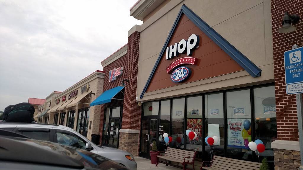 IHOP | restaurant | 135 Crooked Run Plaza, Front Royal, VA 22630, USA | 5406362324 OR +1 540-636-2324
